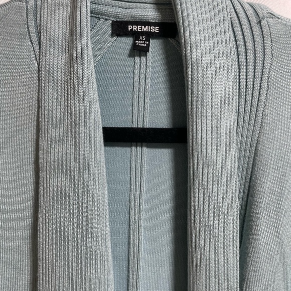 Premise Cardigan - Picture 2 of 4